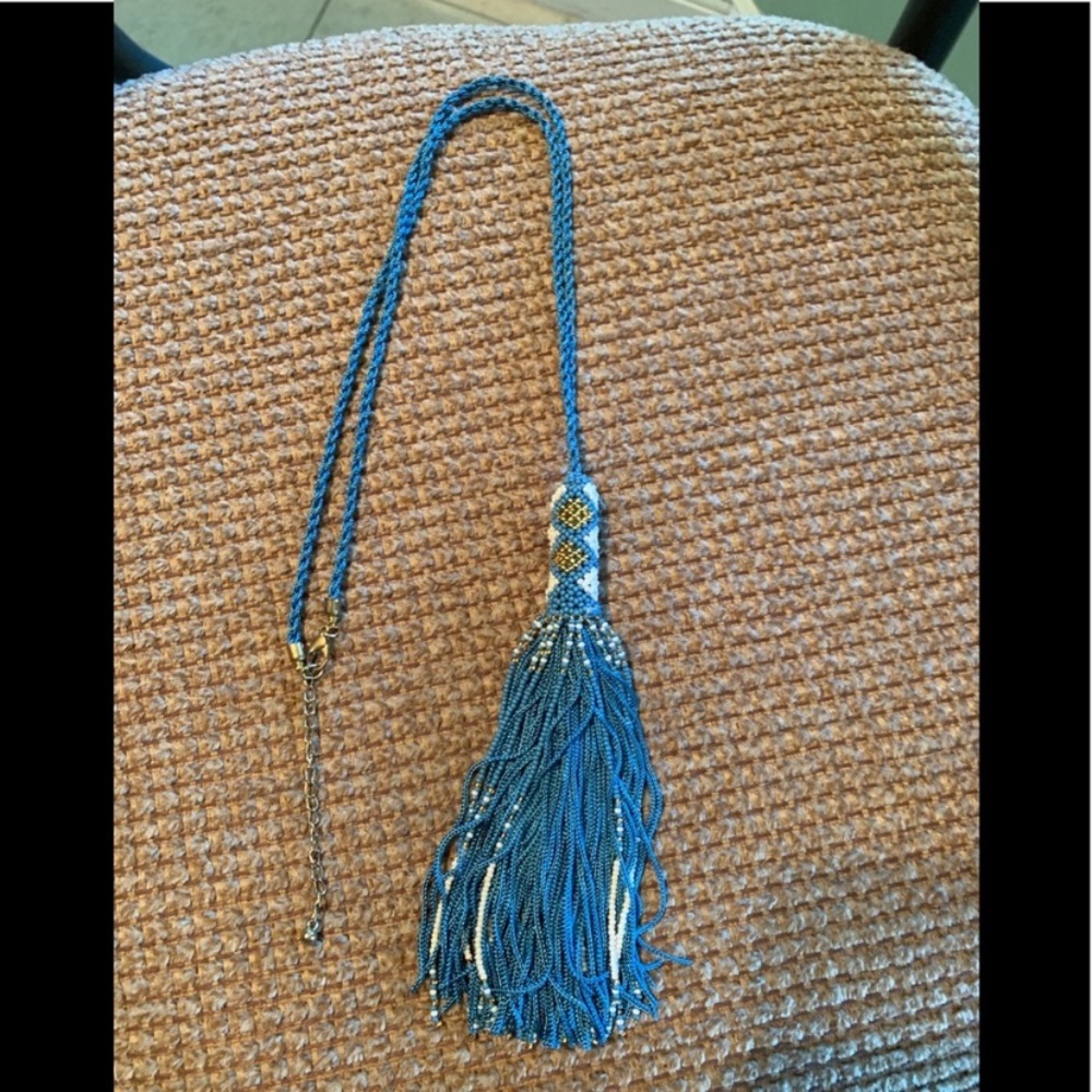Tassel necklace - Picture 4 of 4
